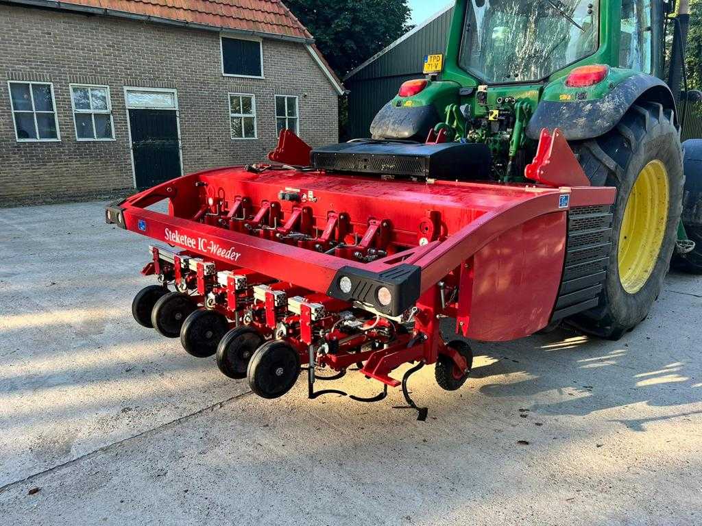 Steketee IC-Weeder automatische intra-rij schoffelmachine voor groenten