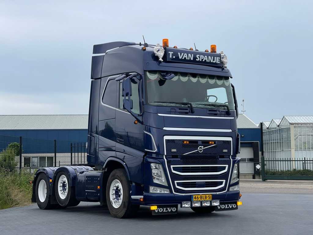 Volvo SPECIAL INTERIOR, SHOW TRUCK, STEERING PUSHER, NL TRUCK!