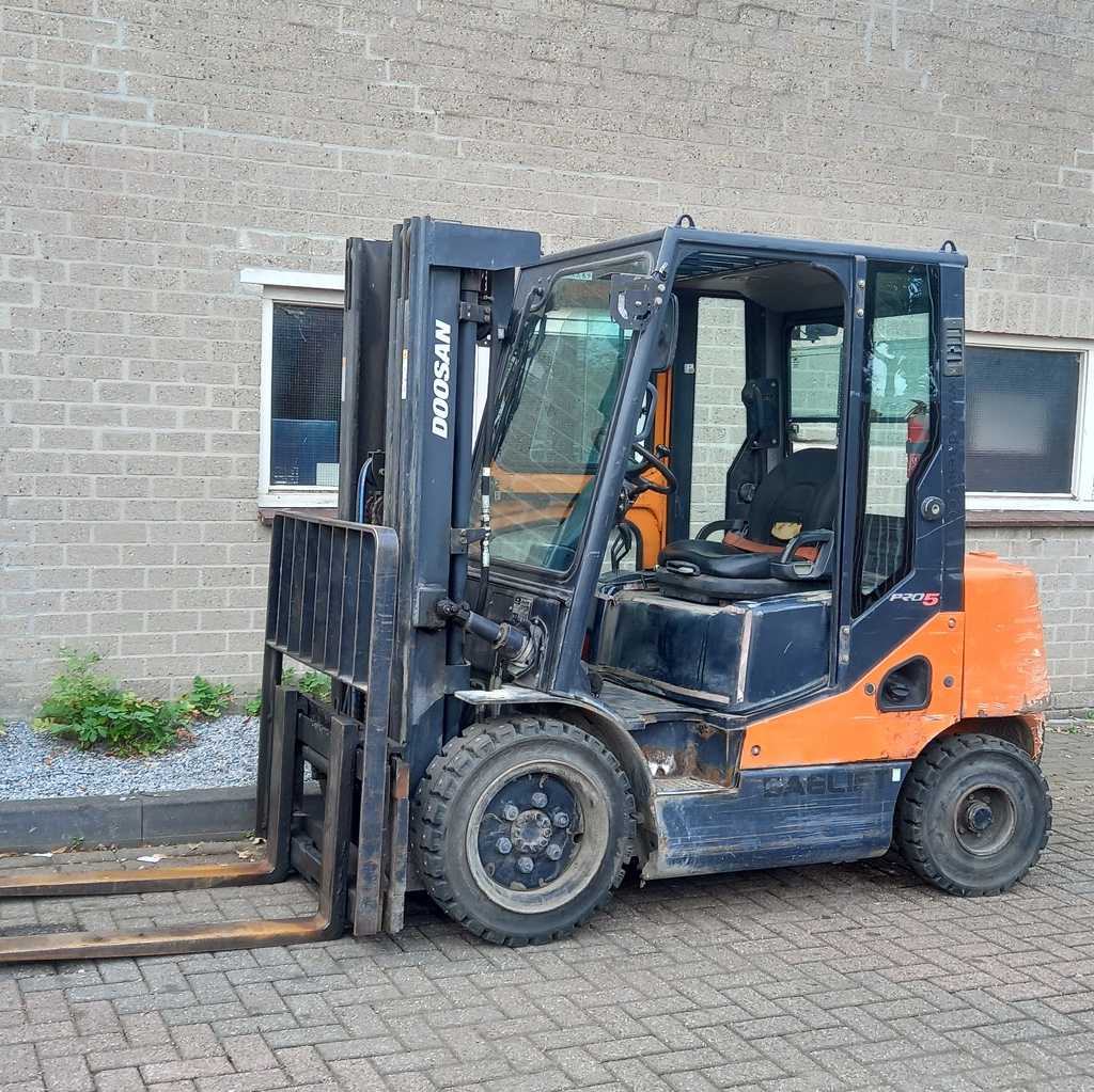 Doosan D30S-5 PRO 5