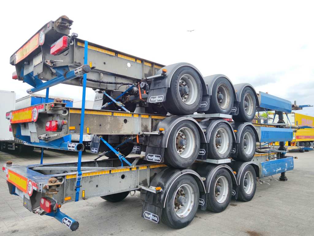 Van Hool A3C002 3 Axle ContainerChassis 40/45FT - Galvinised Chassis - 4420kg EmptyWeight - 10 units in Stock (O1427)