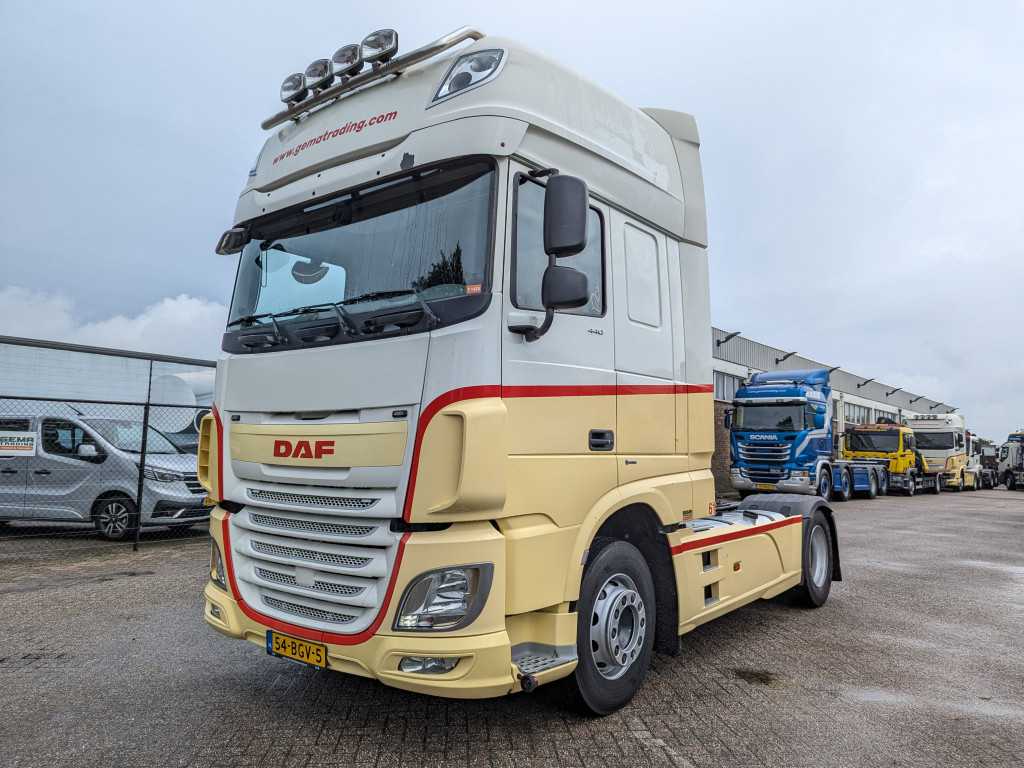 DAF FT XF440 4x2 Superspacecab Euro6 - Standairco - Side Skirts - 03/2025APK - 7 Units in Stock! (T1424)
