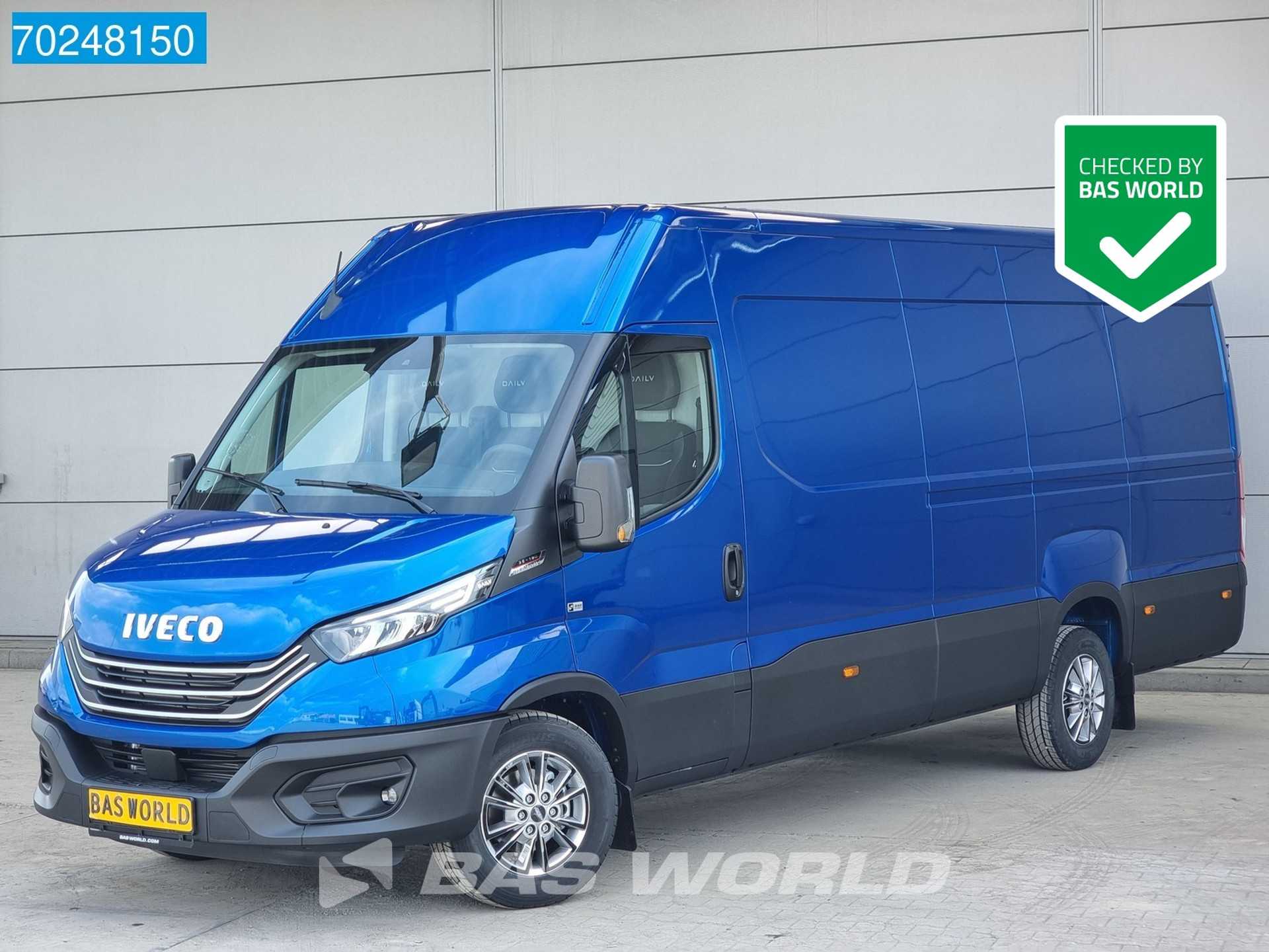 Iveco Daily 35S18 L3H2 3.5t Trekhaak ACC Navi LED Camera LM velgen Blue Borreal 16m3 Airco Trekhaak