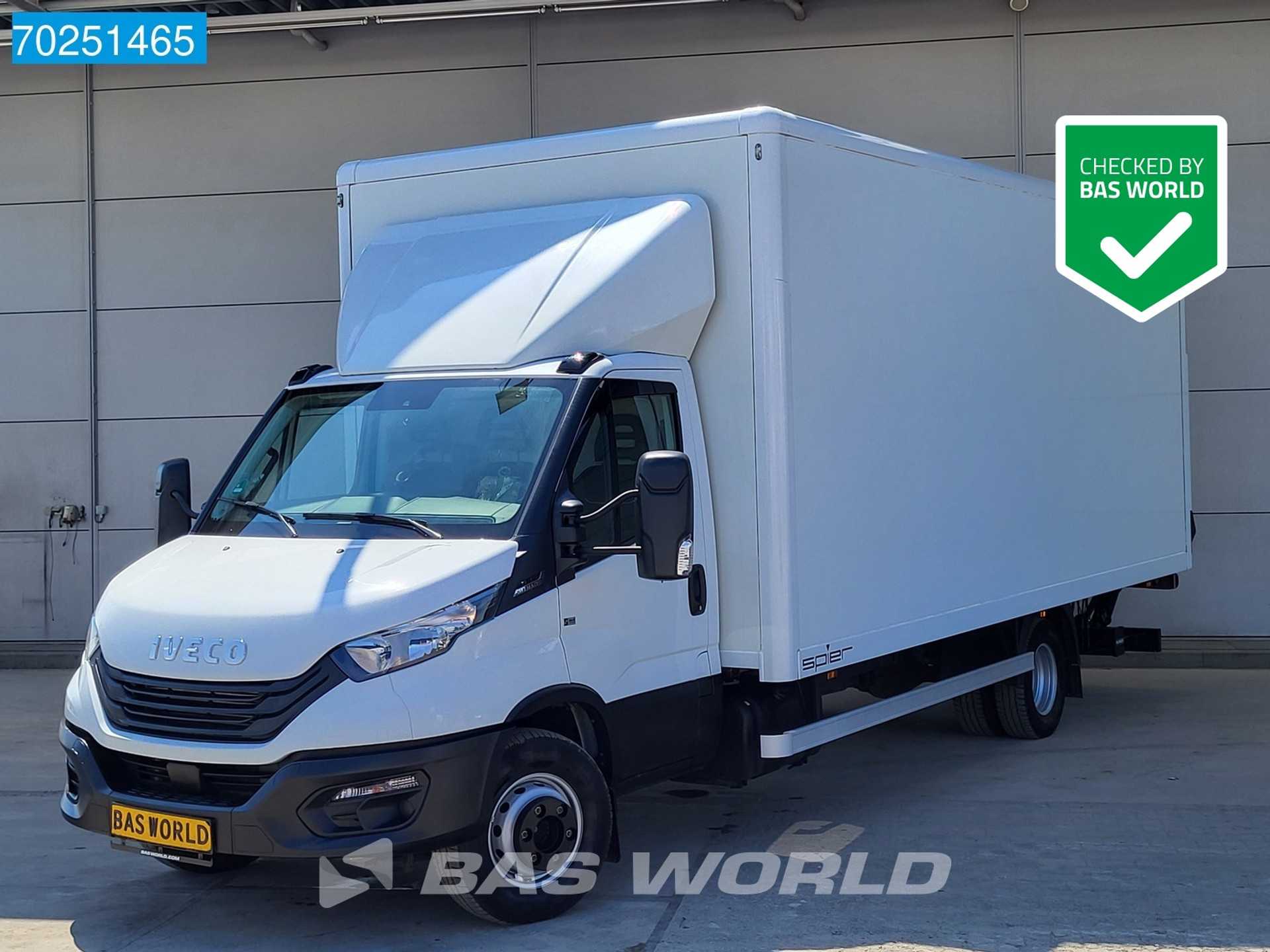 Iveco Daily 72C21 Automaat 7Tons Bakwagen met Laadklep Luchtvering Camera Meubelbak Koffer Airco Cruise control