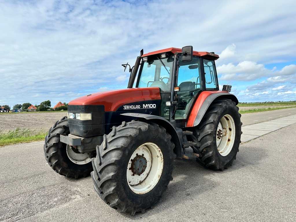 New Holland M100