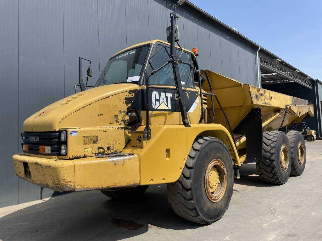 Cat 725