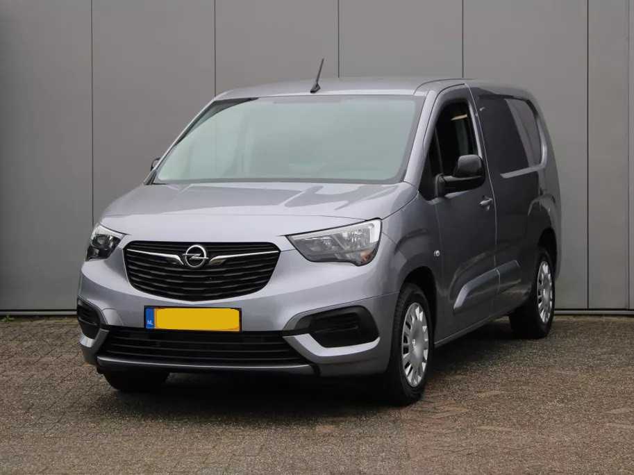 Opel Combo 1.5D L2H1 Standaard van 26.621,- voor 21.600,-