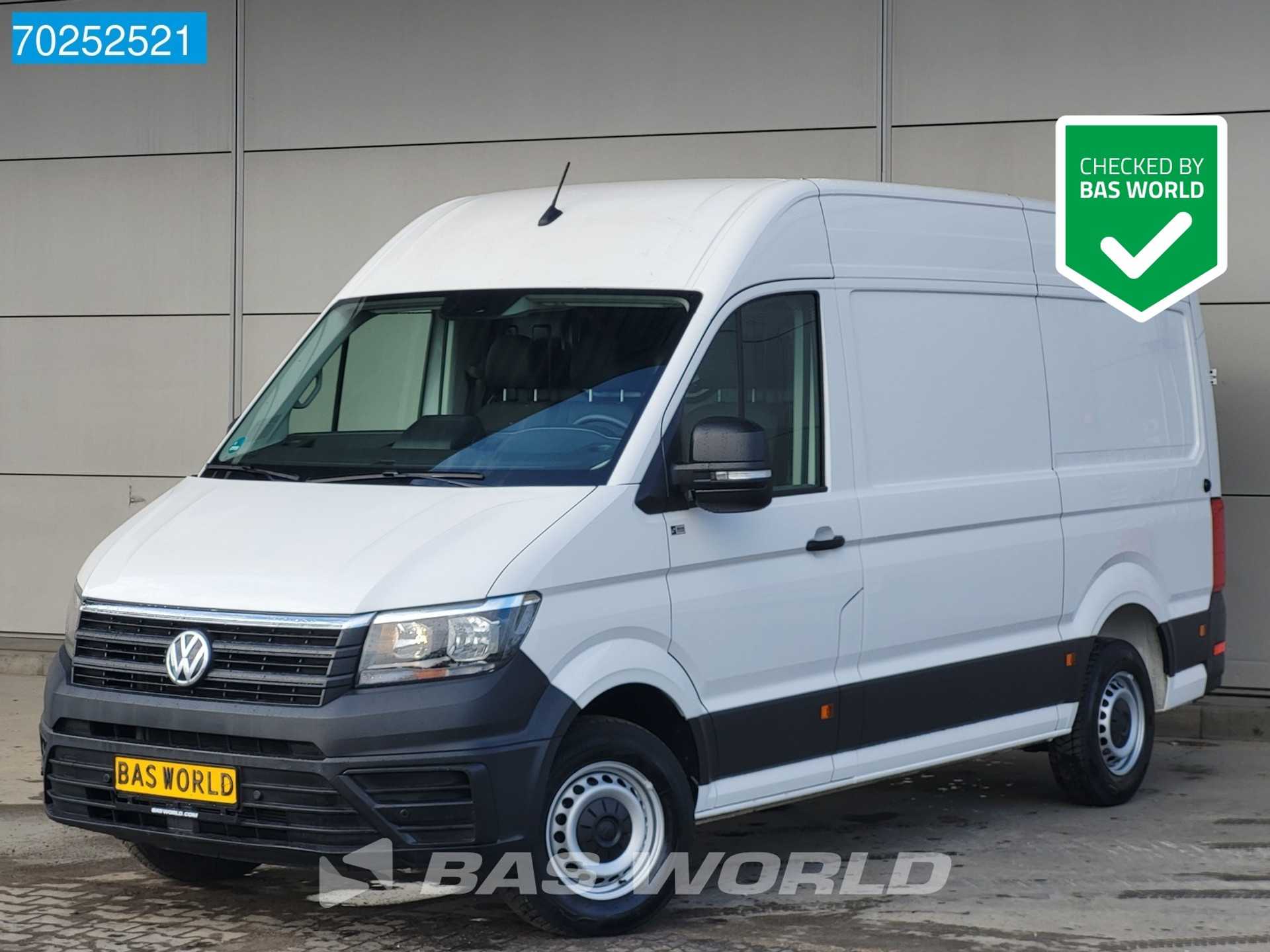 Volkswagen Crafter 140pk Automaat L3H3 Airco Camera CarPlay Parkeersensoren v+a L2H2 11m3 Airco Trekhaak