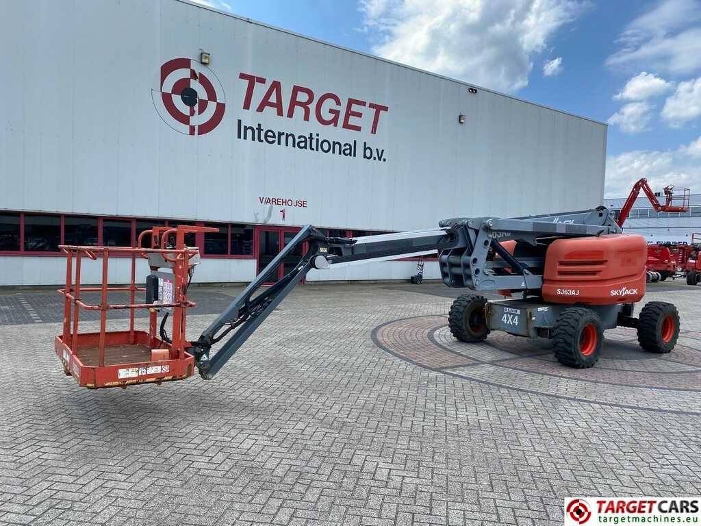 Skyjack SJ63AJ Articulated 4x4 Diesel Boom Work Lift 2136cm