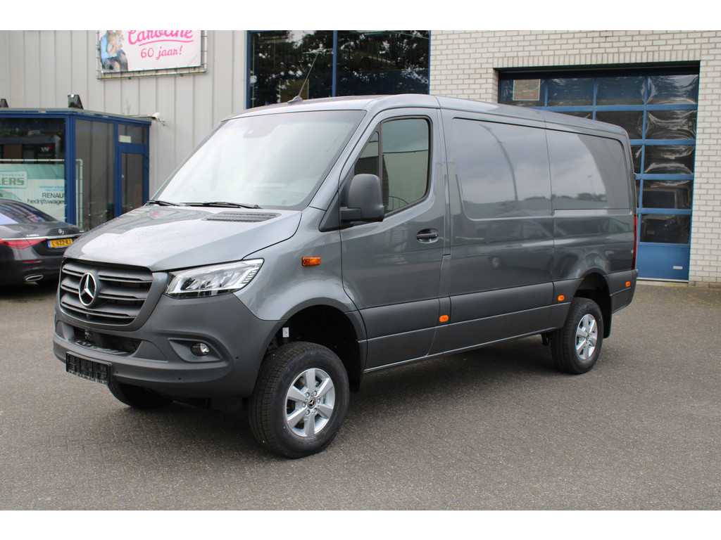 Mercedes-Benz Sprinter 319 CDI 4x4 AWD L2H1 4x4, MBUX 10.25 met 360 graden camera, LED verlichting