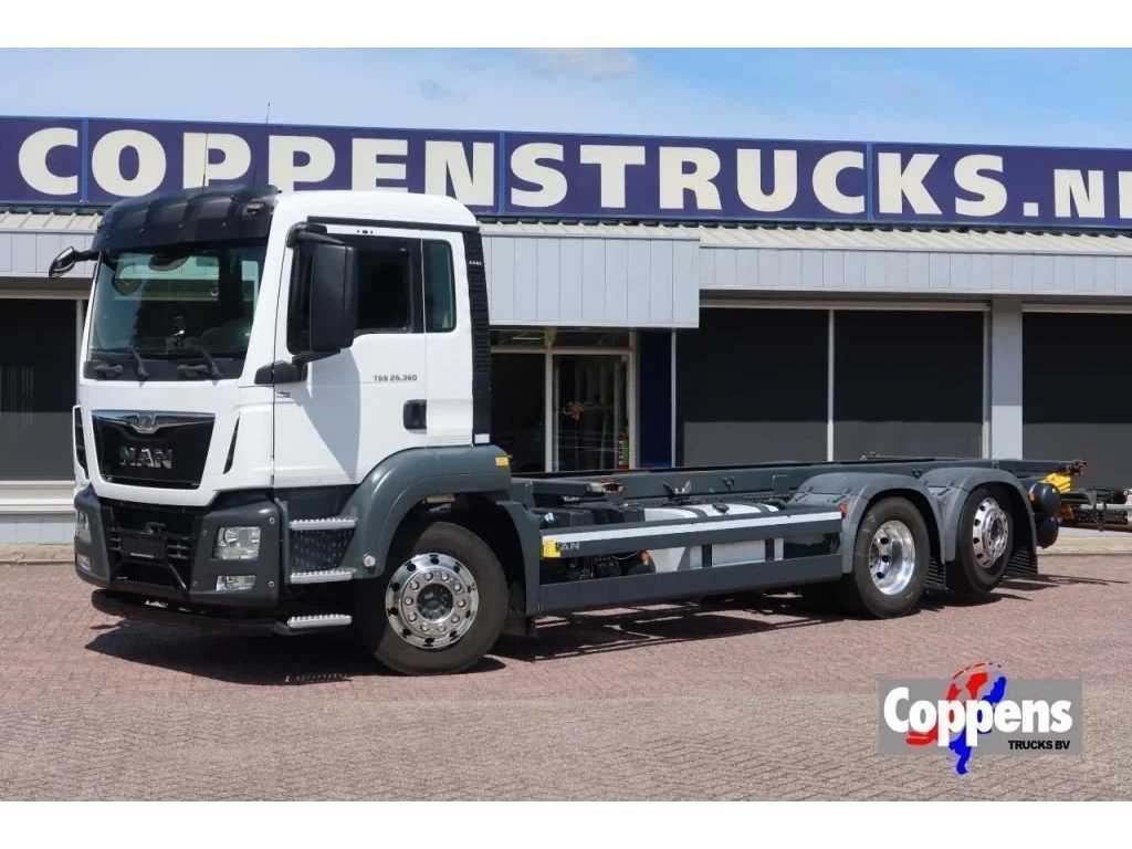 MAN TGS 26.360 6x2 Chassis. cab Euro 6
