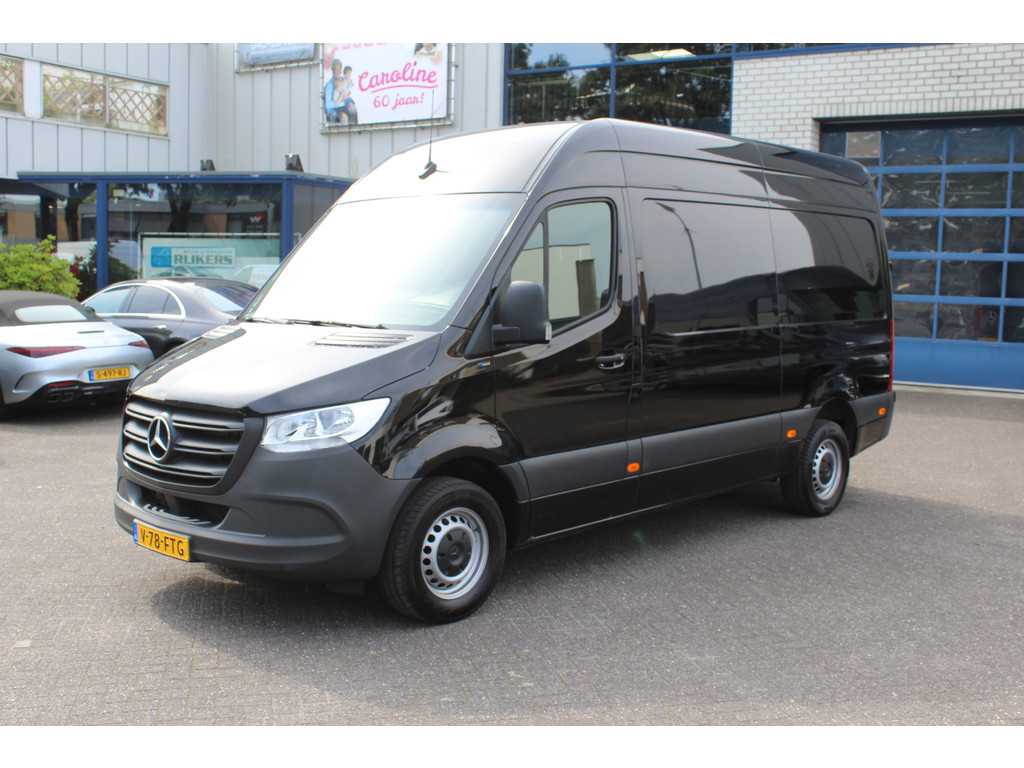 Mercedes-Benz Sprinter 317 CDI L2H2 3500 KG trekhaak, MBUX met camera en Apple Carplay / Android Auto