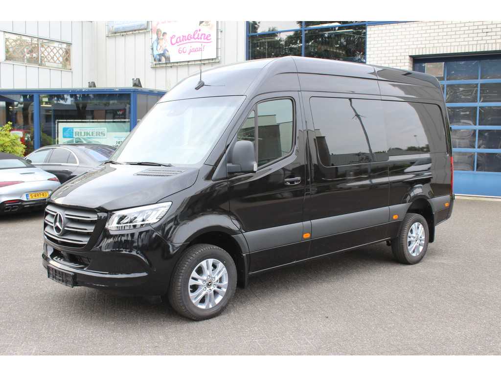 Mercedes-Benz Sprinter 319 CDI L2H2 360 Graden camera, LED, Standkachel, Draaistoelen, Distronic, Navigatie, 10.25 MBUX