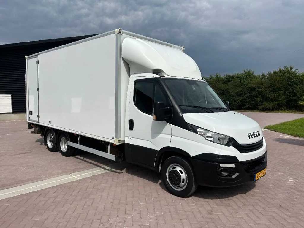 Iveco Daily 35C16 clixtar met laadklep 750 kg