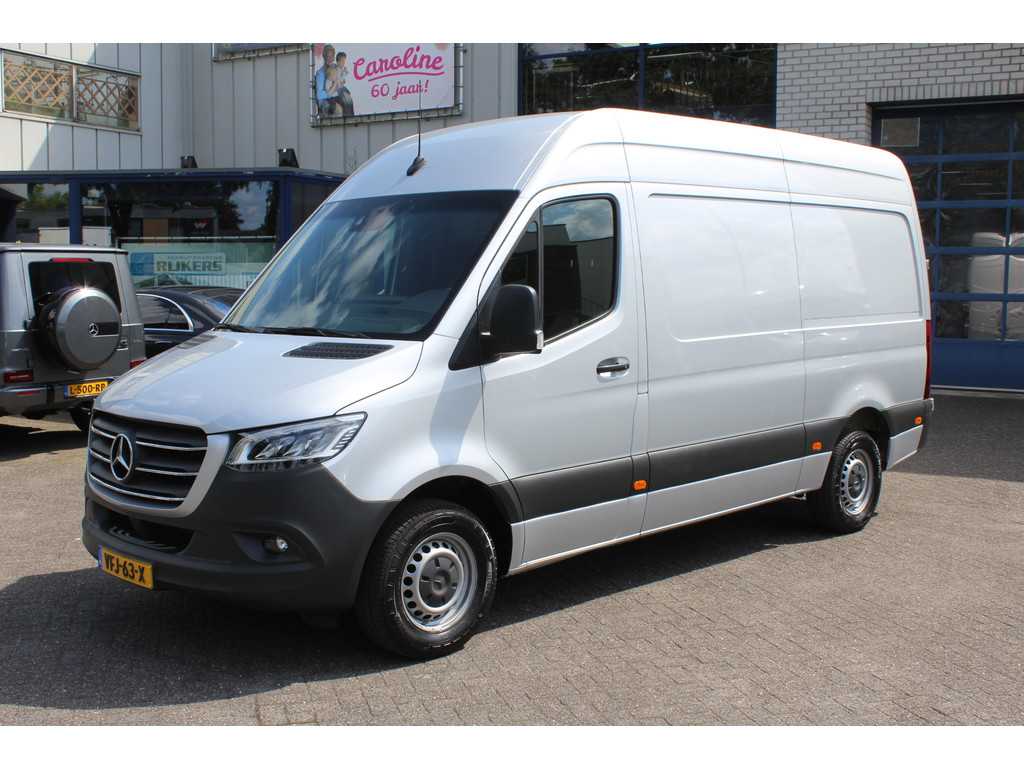 Mercedes-Benz Sprinter 316 CDI L2H2 LED verlichting, MBUX 10.25 met navigatie en camera, Lederen stuur