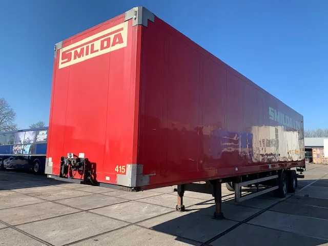 Schmitz Cargobull SKO 18 closed box taillift