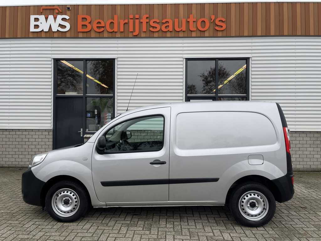 Renault Kangoo Express 1.5 dCi 75 Express Comfort S&S / rijklaar € 7.950 ex btw / lease vanaf € 214 / airco / cruise / navi / pdc achter / zilver metallic !