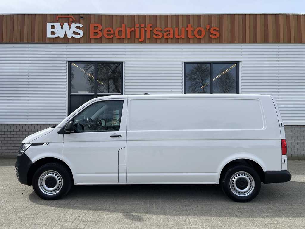 Volkswagen Transporter T6.1 / 2.0 TDI 110pk L2H1 28 Comfortline / vaste prijs rijklaar € 20.700 ex btw / lease vanaf € 366 / airco / achteruit rijcamera / dichte achterdeuren / pdc voor en achter !