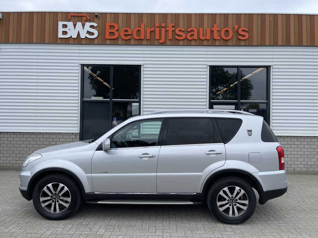 SsangYong Rexton RX 200 e-XDI Sapphire grijs kenteken automaat 4WD / vaste prijs rijklaar € 16.950 ex btw / lease vanaf € / airco / cruise / leer / open dak / trekhaak 2600 kg