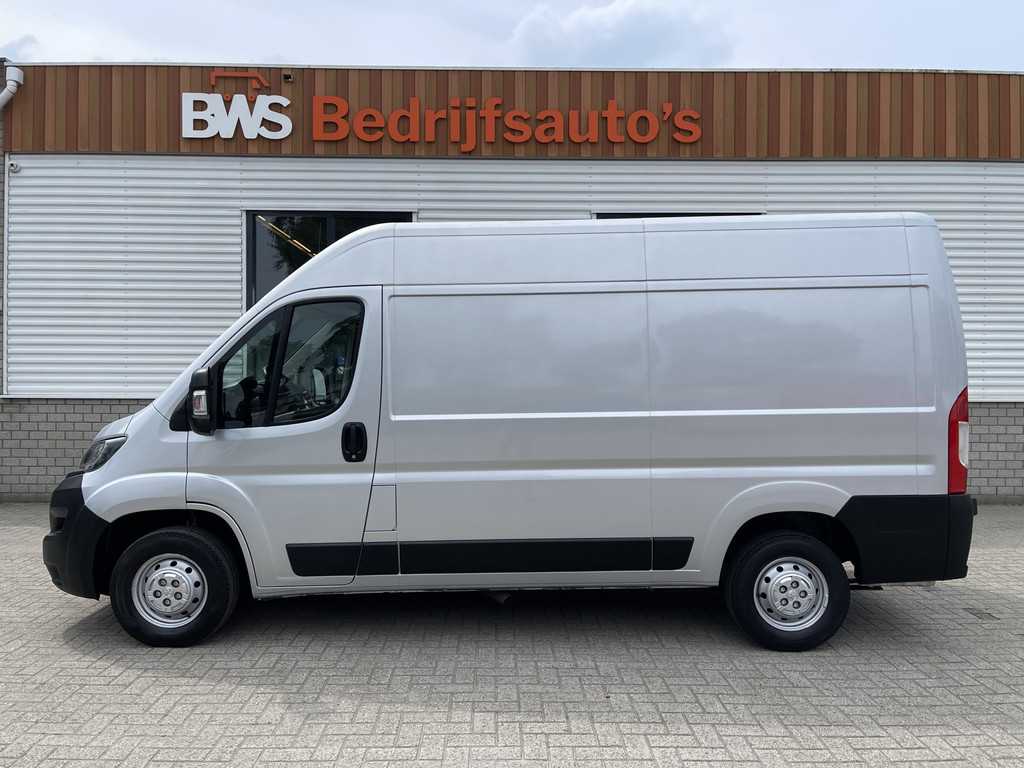 Peugeot Boxer 333 2.0 BlueHDI 164pk L2H2 Premium / vaste prijs rijklaar € 17.950 ex btw / lease vanaf € 329 / airco / cruise / navi / achteruit rijcamera / trekhaak 2500 kg !