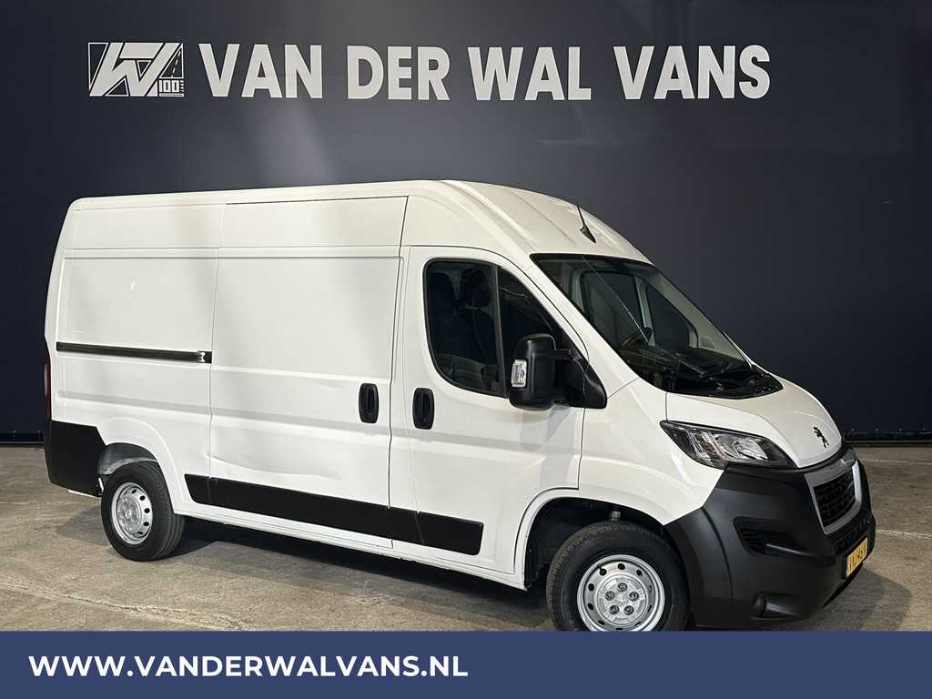 Peugeot Boxer 2.2 BlueHDi 140pk L2H2 Euro6 ** Airco | Navigatie | Camera | Cruisecontrol Trekhaak, Parkeersensoren, Bijrijdersbank, Bluetooth-telefonie