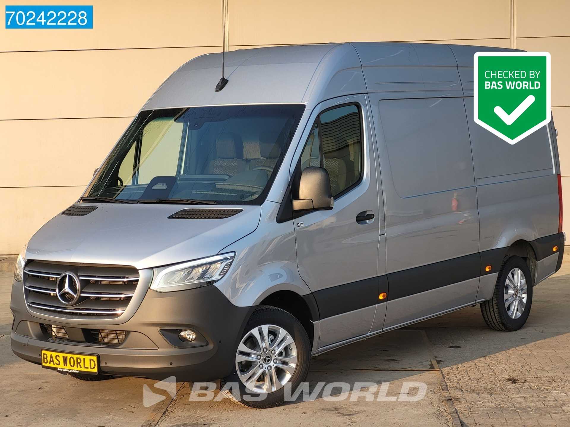 Mercedes-Benz Sprinter 319 CDI Automaat Nwe model! L2H2 ACC Navi Camera 3500kg trekhaak 10m3 Airco Trekhaak