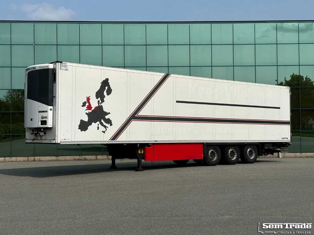 Schmitz Cargobull SCB*S3B THERMO KING SLXe 300 ONLY 1772 HOURS 270 CM HIGH LIFT AXLE 2500 KG. TAIL LIFT HOLLAND TRAILER