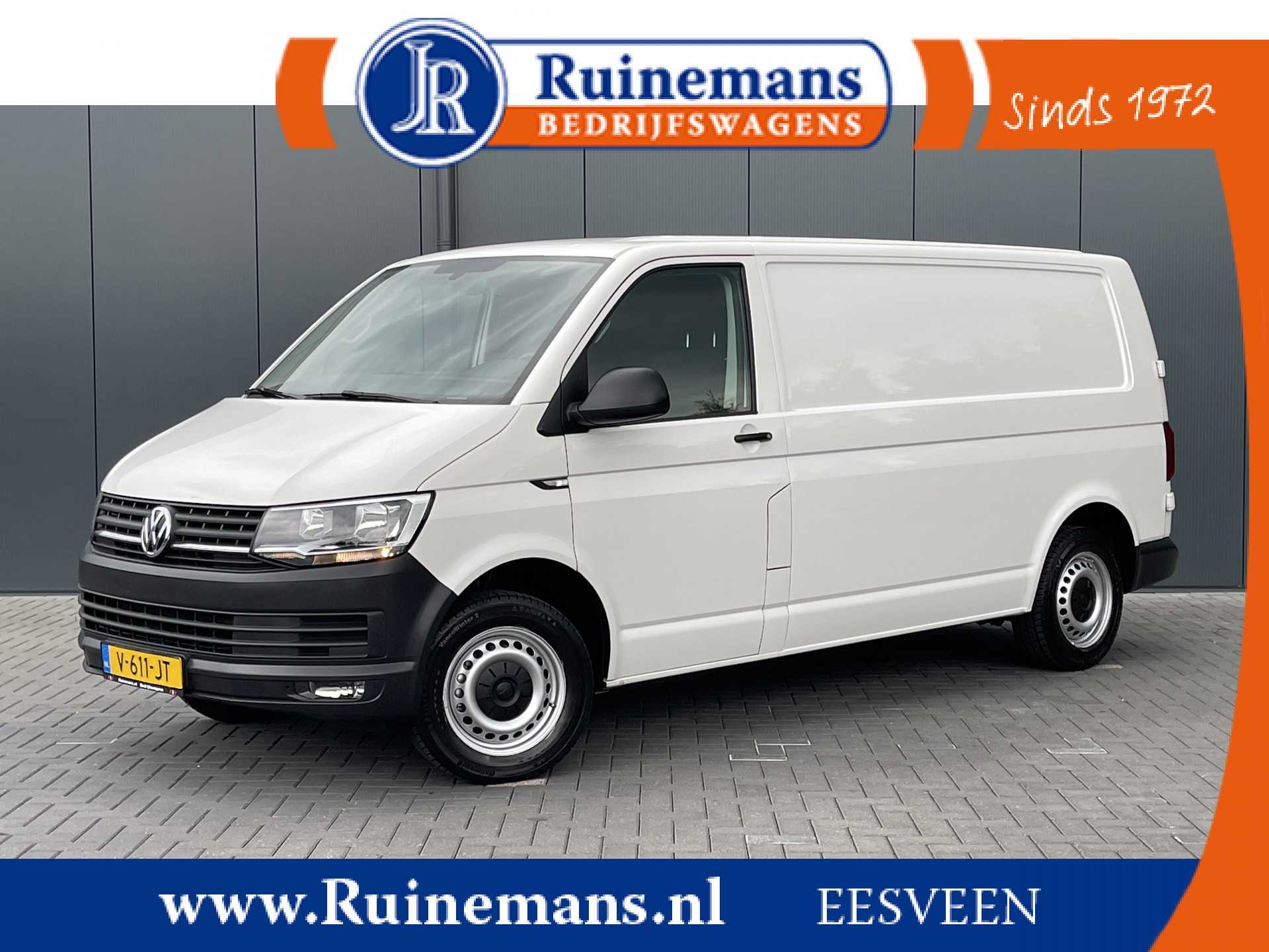 Volkswagen Transporter 2.0 TDI 150 PK EURO 6 / L2H1 / SORTIMO INRICHTING / AIRCO / CRUISE / NETTE BUS