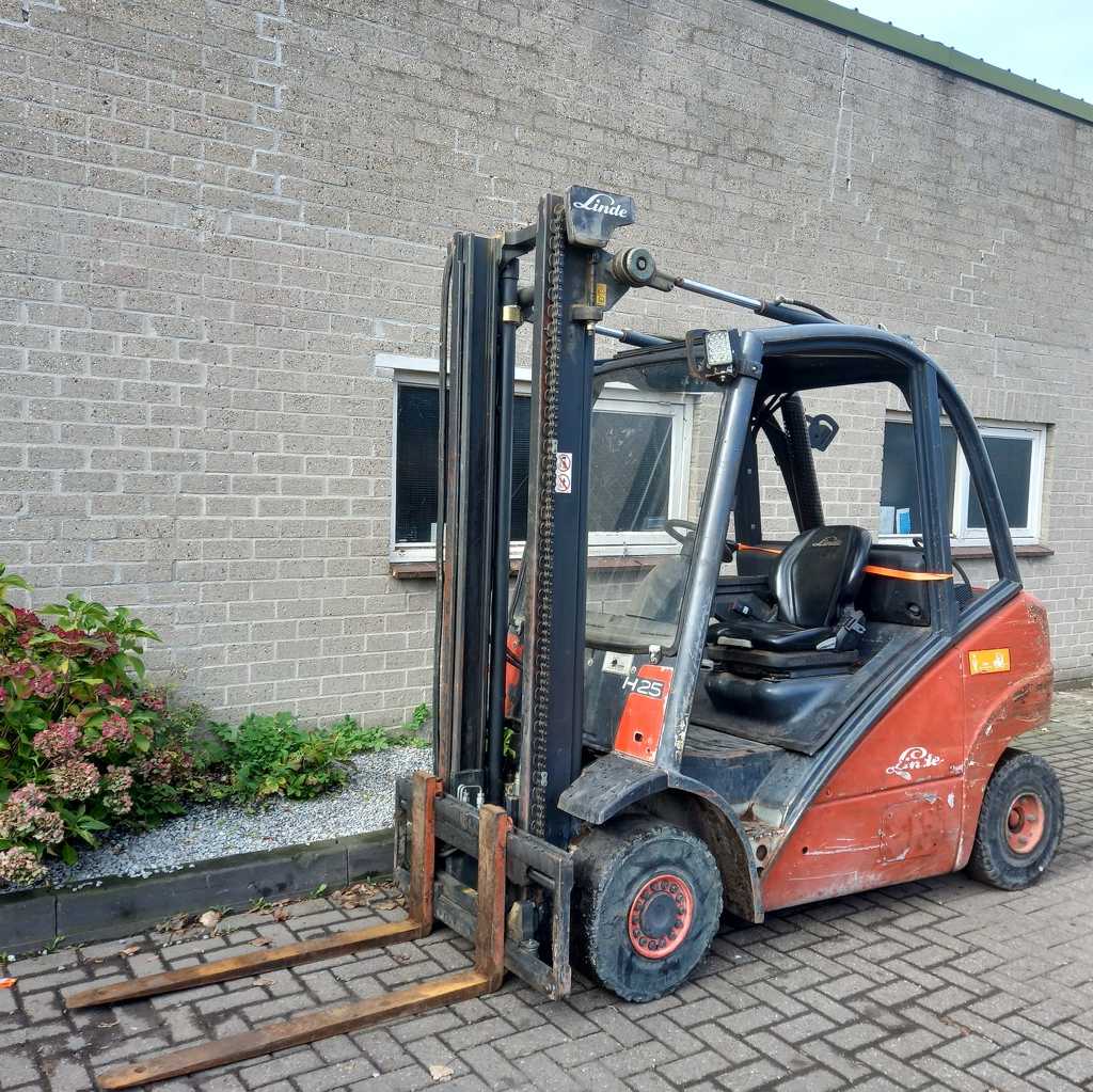 LINDE H25T Lpg Heftruck SHIFT (392)