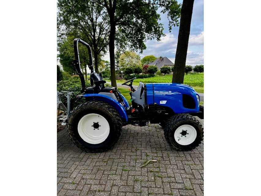 New Holland Boomer 55 