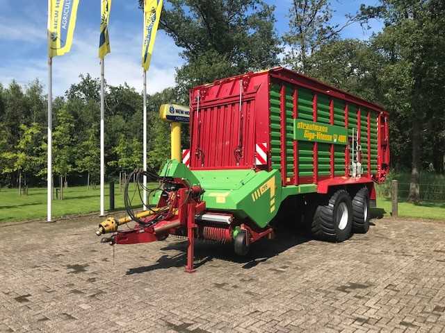 Strautmann Giga Vitesse CFS 4001 Opraapwagen