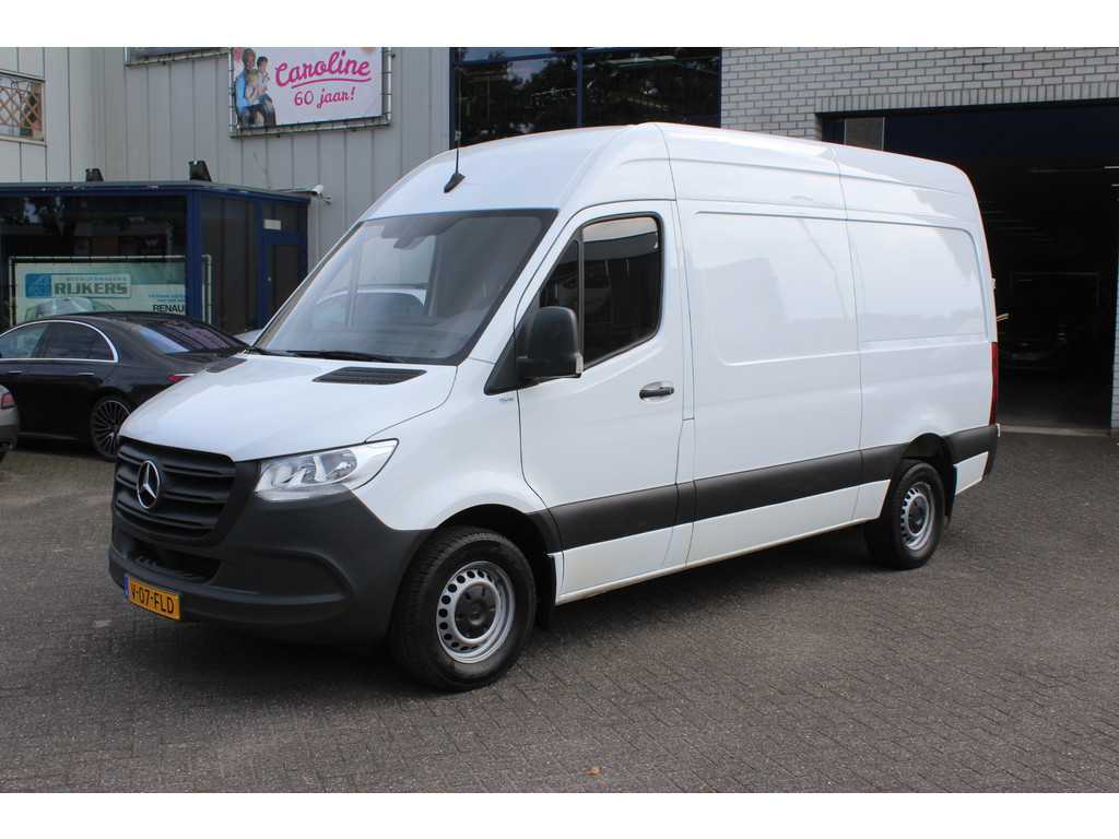 Mercedes-Benz Sprinter 316 CDI L2H2 3500kg trekhaak, MBUX met camera, Brake assyst, Etc.