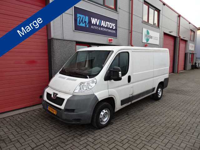 Peugeot Boxer 330 2.2 HDI L2H1 3 zits