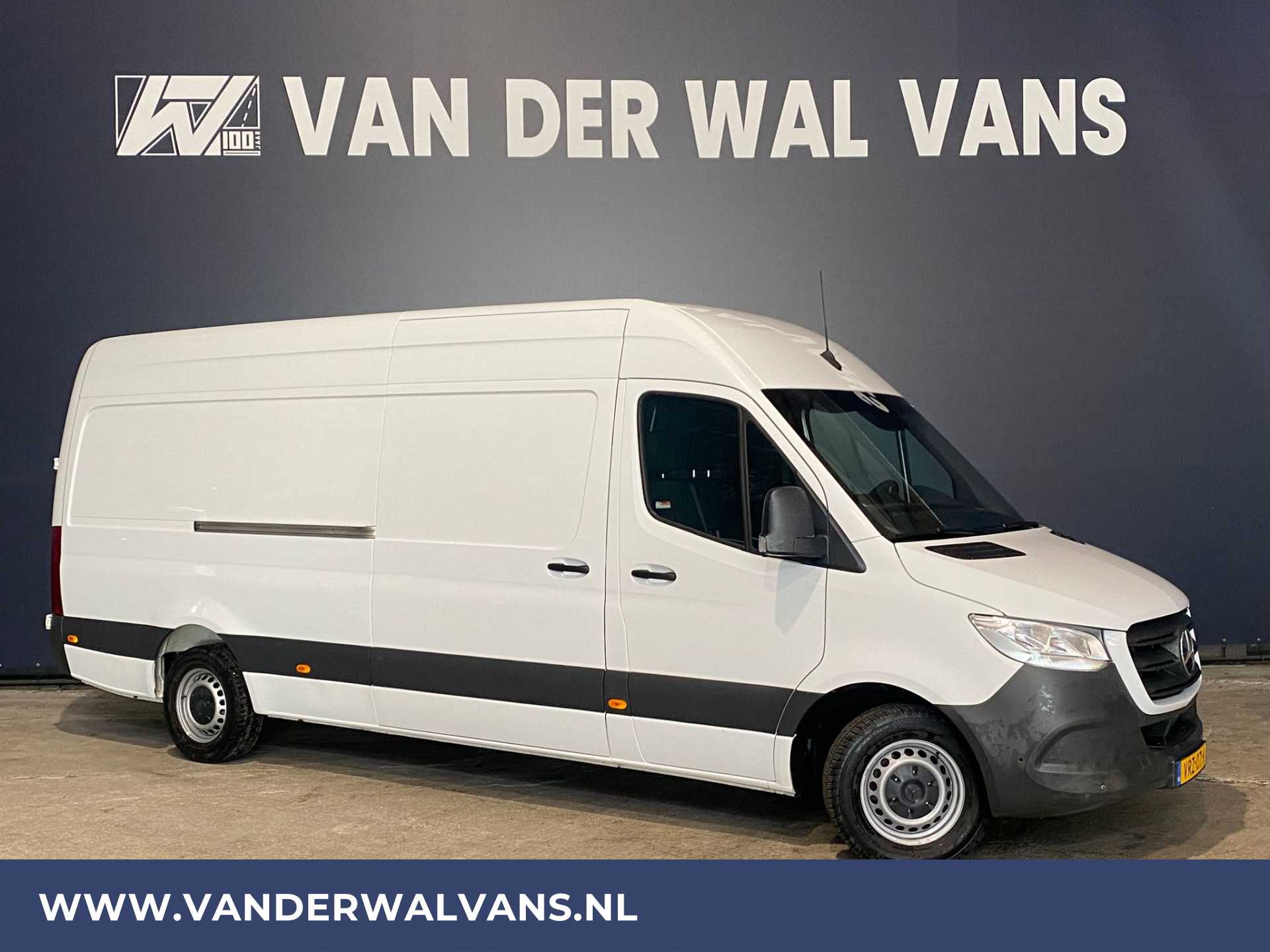 Mercedes-Benz 316CDI 163pk L3H2 Euro6 *Rijklaar* Airco | 3500kg Trekhaak | Camera