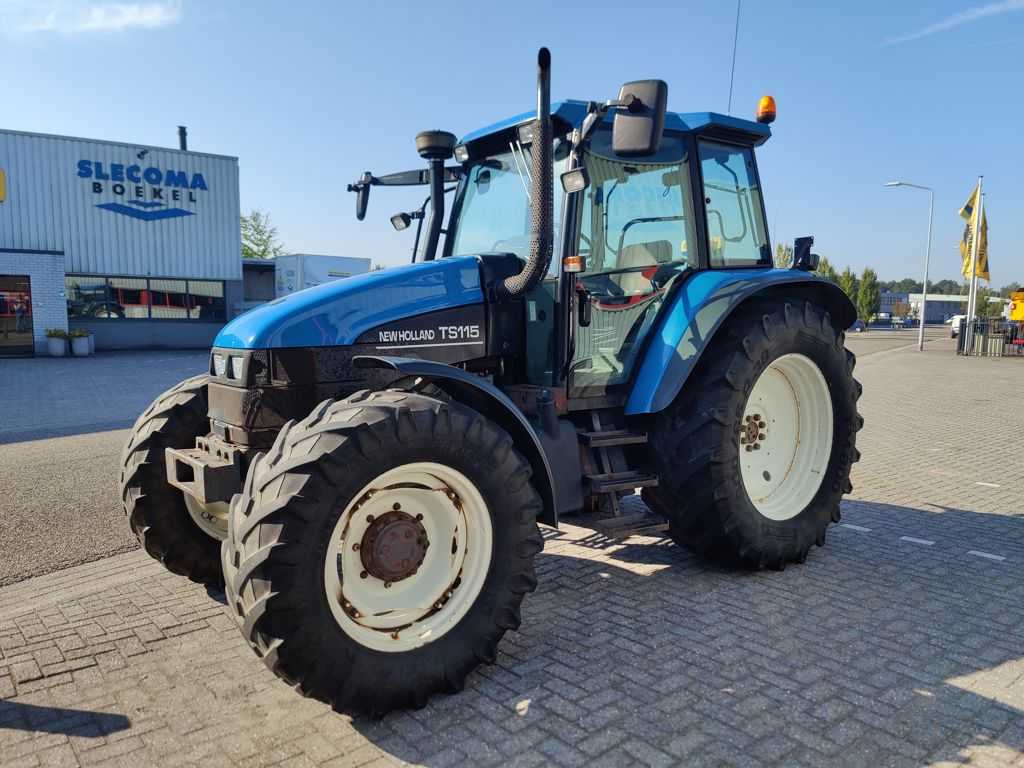 New Holland TS115 2000
