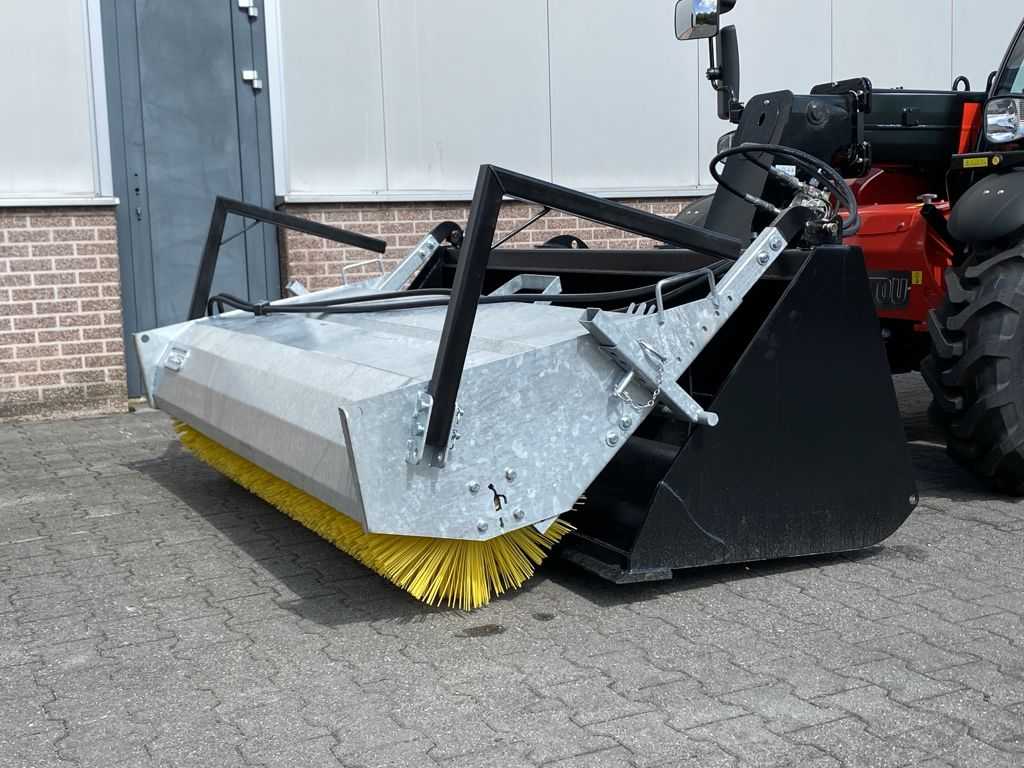 Whites Veegmachine (2300mm) 0