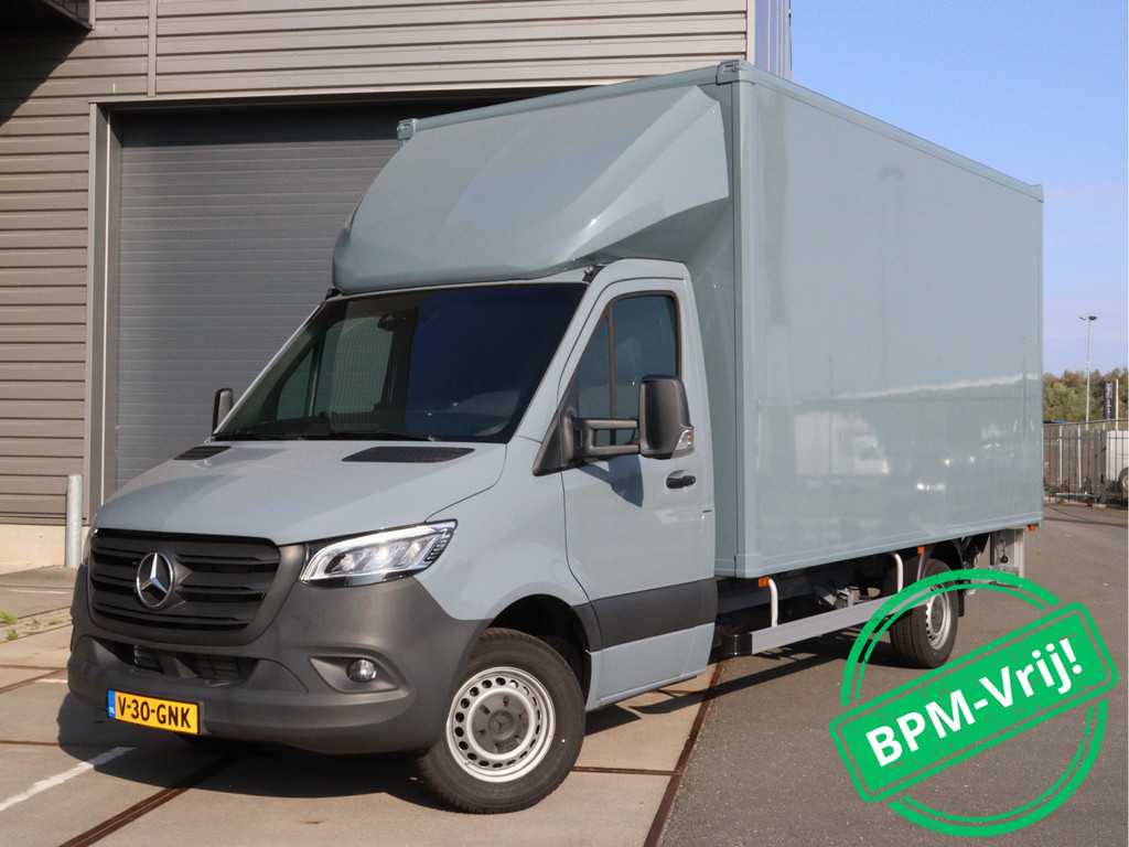 Mercedes-Benz Sprinter 317 1.9 CDI Bakwagen Meubelbak met laadklep 1000kg RWD Nieuw Widescreen Led Cruise control 9G Automaat