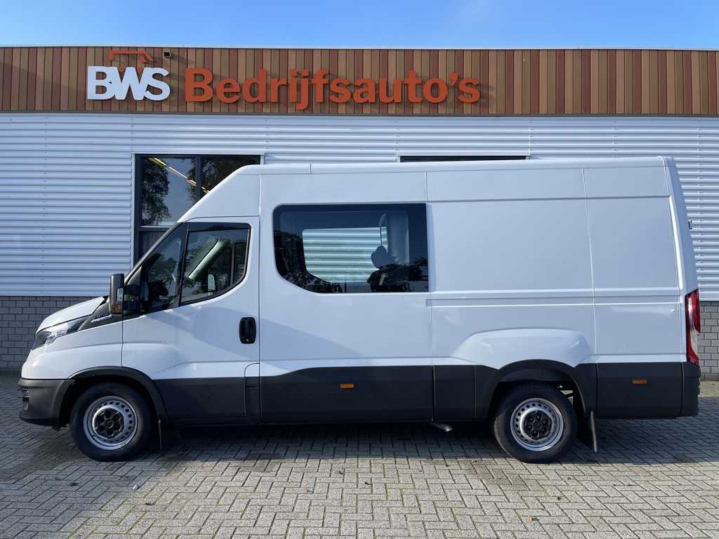 Iveco Daily 35S16V 2.3 automaat L2H2 dubbel cabine DC 7 persoons ! / vaste prijs rijklaar € 29.950 ex btw / lease vanaf € 554 / climate control / 270 graden deuren / mag 3500 kg trekken !