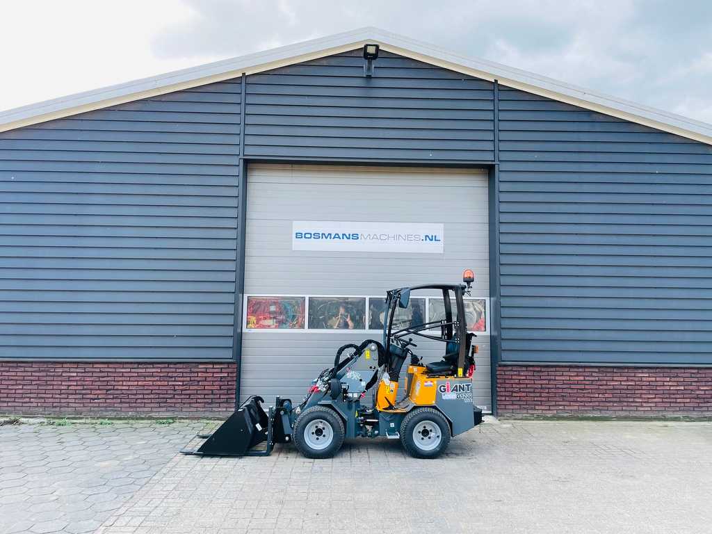 Giant G1200 TELE minishovel NIEUW full options