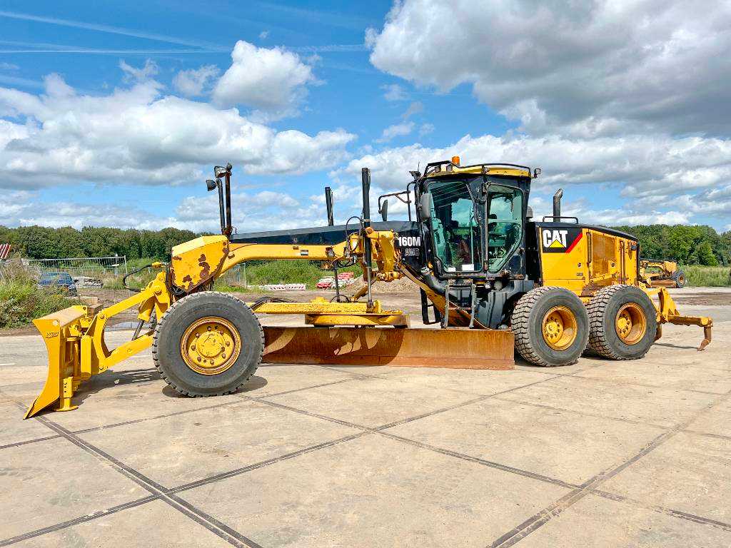 CAT 160M 6x6 Front Blade + Ripper