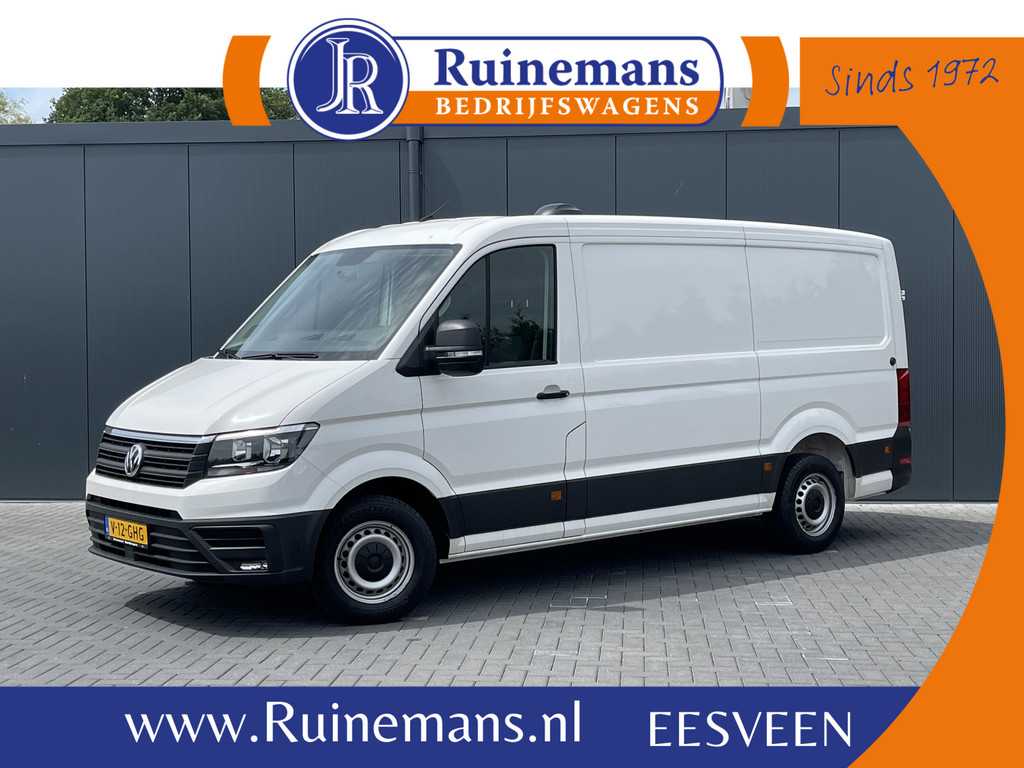 Volkswagen Crafter 2.0 TDI 177 PK / L3H2 / AIRCO / 3.000 KG AHG / BIJRIJDERSBANK / STANDKACHEL / TREKHAAK