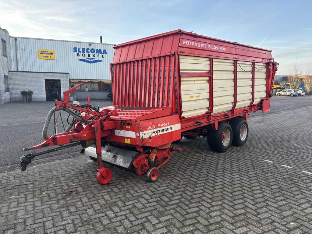 Pottinger SW102 Opraapwagen 0