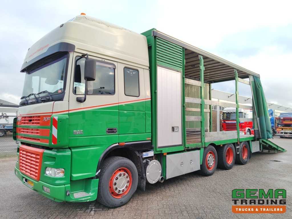 DAF FAK XF95.430 8x2 Super spacecab Euro3 - CurtainSider 7.31m + Ramp 16T - MachineTransporter - 6 Persons  (V558)