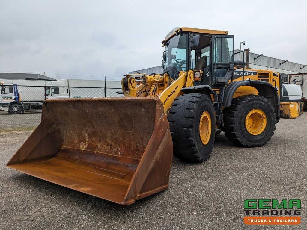 Hyundai HL760-9A Wheelloader - BM-Air overdruk unit - Cummins QSB6.7 - Engine prefilters  (M33) 3065
