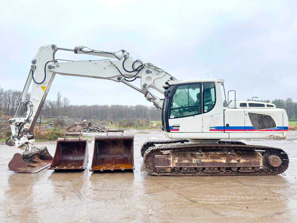 Liebherr R906LC Litronic - Quick Coupler / 3 Buckets!