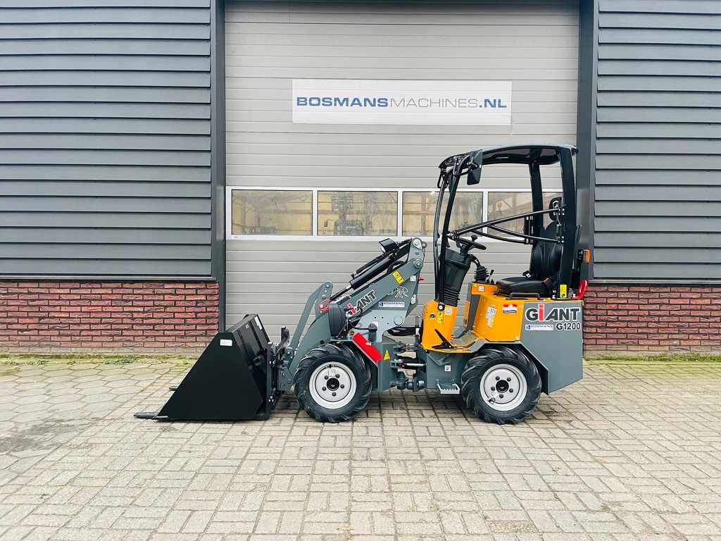 Giant G1200 minishovel / kniklader NIEUW