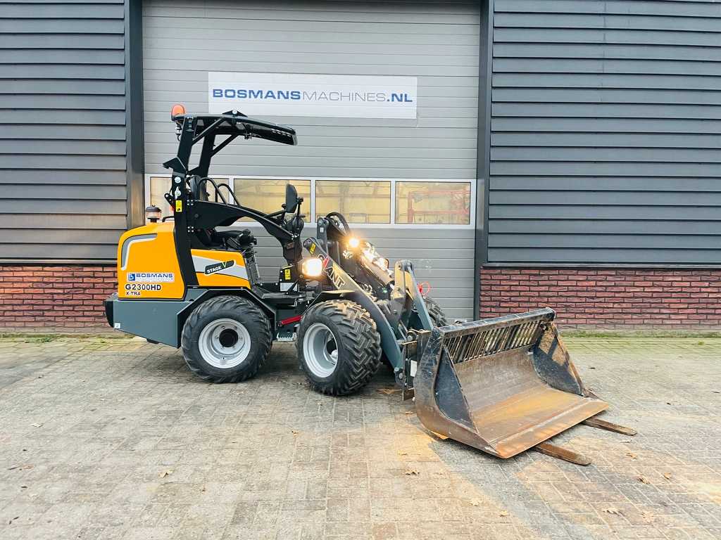 Giant G2300 X-TRA HD minishovel / kniklader DEMO 2024