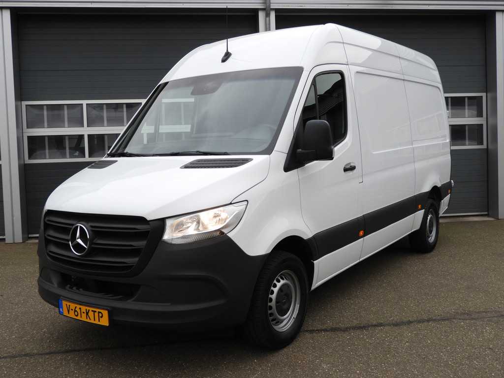 Mercedes-Benz Sprinter 317 L2H2 RWD AUT | AIRCO | MBUX | CAMERA | 2.8t.TREKHAAK
