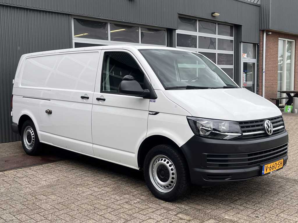 Volkswagen Transporter 2.0 TDI L2H1 Airco Cruise controle Kastinrichting Sortimo Parkeersensoren achter Telefoonvoorbereiding 2-Persoons Usb aansluiting 1e eigenaar Euro 6 Bestel Servicewagen Ladekasten Werkplaats