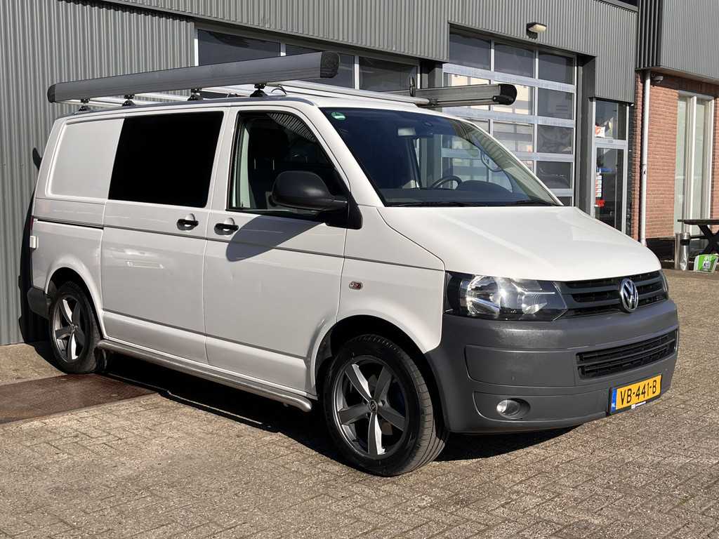 Volkswagen Transporter 2.0 TDI L1H1 Automaat 2xSchuifdeur Kastinrichting Standkachel Imperiaal Navigatiesysteem Airco Cruisecontrole Parkeerhulp Bpm vrij Euro 5