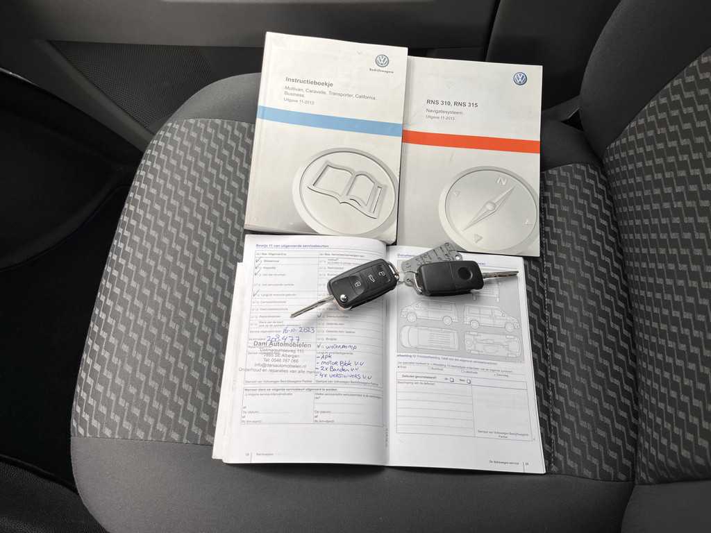 Volkswagen Transporter 2.0 TDI L2H1 4Motion DC Automaat 2xSchuifdeur Airco Cruise controle Trekhaak 2500kg trekgewicht Telefoonverbinding Navigatie Euro 5 DC Bpm vrij voor particulier gebruik!!